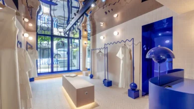 mavi renk, pembe renk seramik mağaza tasarımı