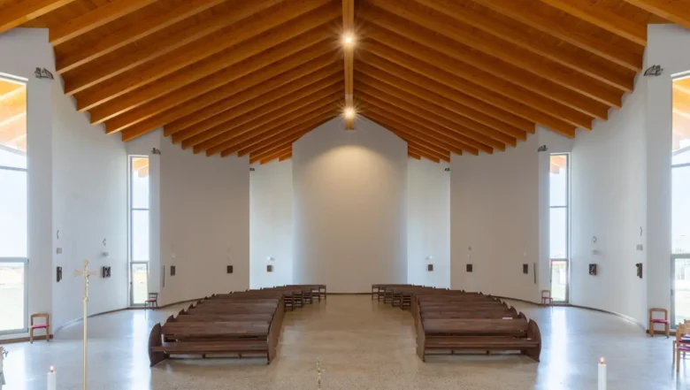 naraç kilisesi iç tasarımı